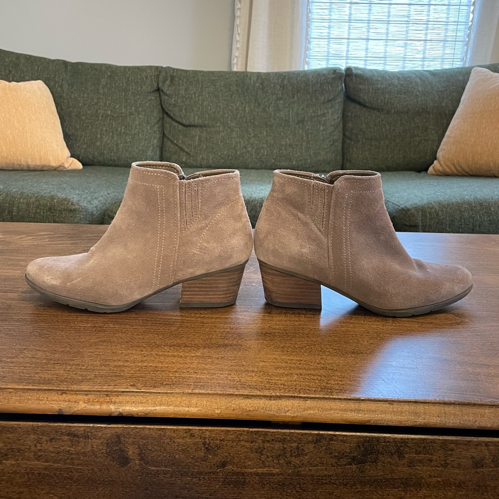 Blonde Booties (size 8)